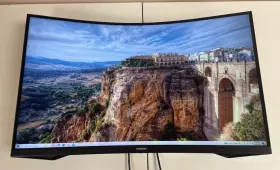 C32G57TQWN SAMSUNG Odyssey Qled Curved Gaming Monitor