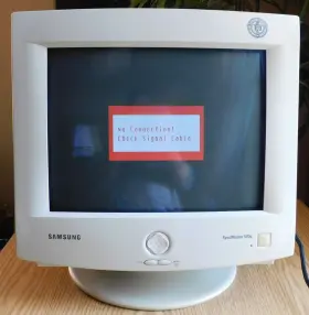 CGC5607L SAMSUNG Vga Crt Monitor Syncmaster Corner Crack