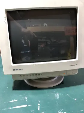 CSN5987 SAMSUNG Syncmaster Crt Monitor