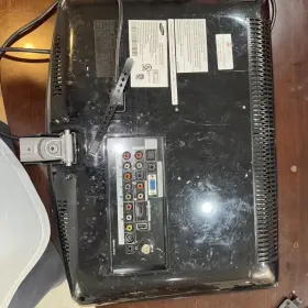 D105842B-413 SAMSUNG Monitor Cracked Frame #3