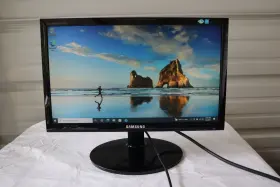 E1920 SAMSUNG Syncmaster Display Monitor Stand Vga Power Cord