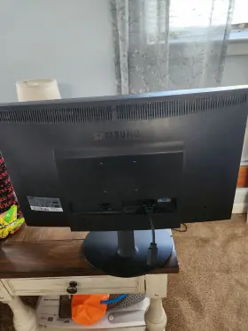 E2420 SAMSUNG Syncmaster Lcd Monitor Widescreen Vga