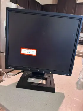 GH17ASBBY SAMSUNG Syncmaster Vga Monitor