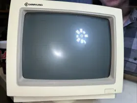 MD-1252G SAMSUNG Monitor Crt Amber Monochrome Display