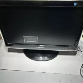 P2070 SAMSUNG Syncmaster Monitor