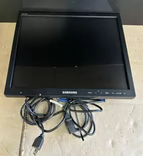 SMT-1934 SAMSUNG Vga Bnc Cctv Security Survaillance Monitor