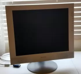 027242582408 SONY Tft Lcd Display Monitor Screen