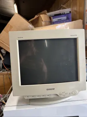 15SF SONY Trinitron Crt Monitor Multiscan Vga