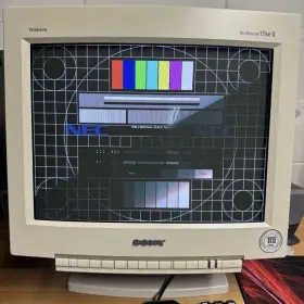 GDM-17SE2T SONY Multiscan Trinitron Tube Crt Monitor
