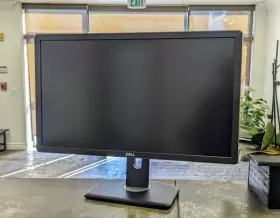 P2715QT ULTRA Dell Monitor Screen Led Lit