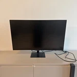 Samsung M70d 32" 4k Uhd Smart Monitor Ls32dm702unxgo. Fixed Price $150.00.