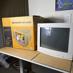 Envision 15" Sa-560 1024x768 Vga Crt Monitor Vintage. Fixed Price $180.00.