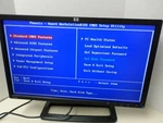 Hp Zr22w Lcd 22" Monitor W/ Swivel Stand + Video Cable And Power Cord. Fixed Price $39.00.