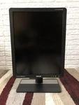 Barco Mdrc-2221 21" Clinical Review Medical Monitor W/ Stand And Power Adapter. Fixed Price $500.00.