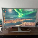 Viotek 32" Nb32c Curved Monitor - White 1920 X 1080p. Fixed Price $99.99.