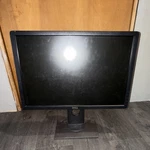 Working Dell Black Computer Monitor Vga D-sub Dvi-d Usb With Stand & Power Cable. Fixed Price $29.99.